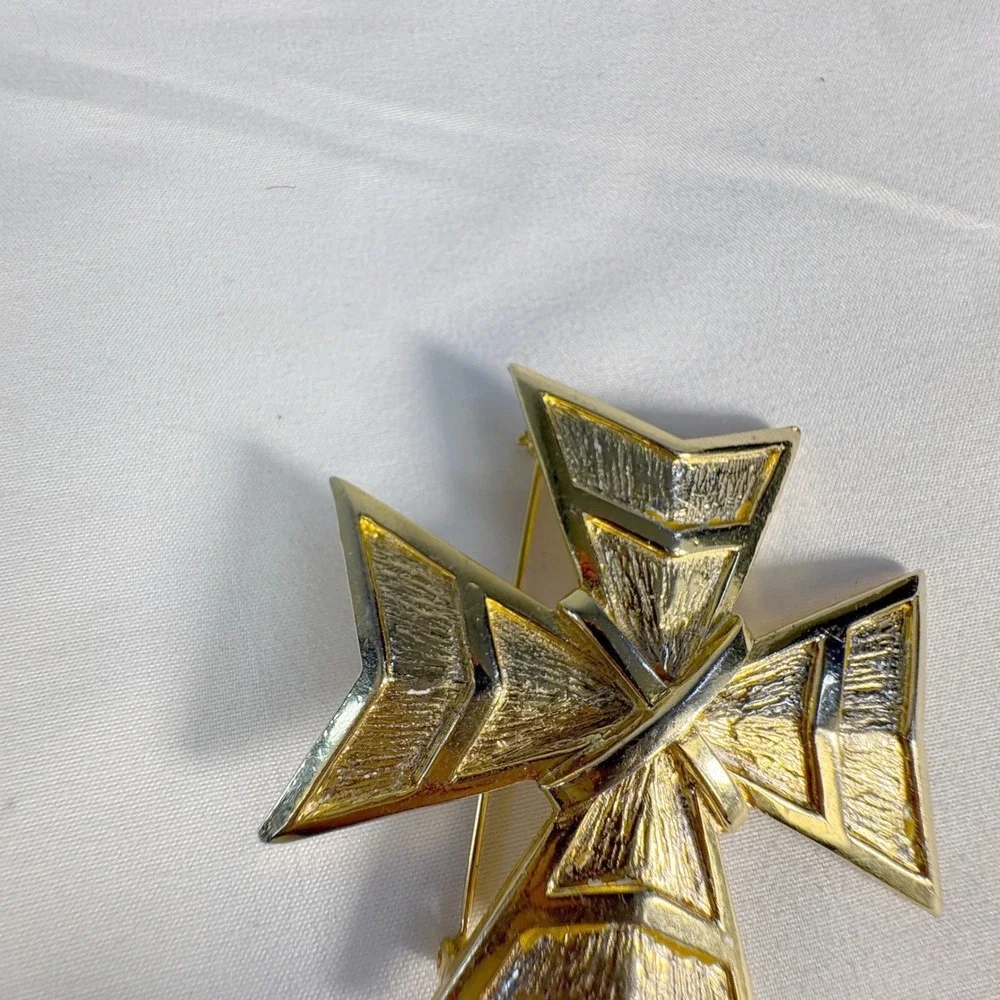 Vtg KJL‎ Kenneth Jay Lane Maltese Cross Brooch Pin 2.5
